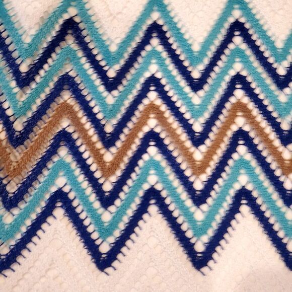 🔹️Zac & Rachel White & Blue Chevron Print Lace Knit Skirt Medium - Picture 8 of 12